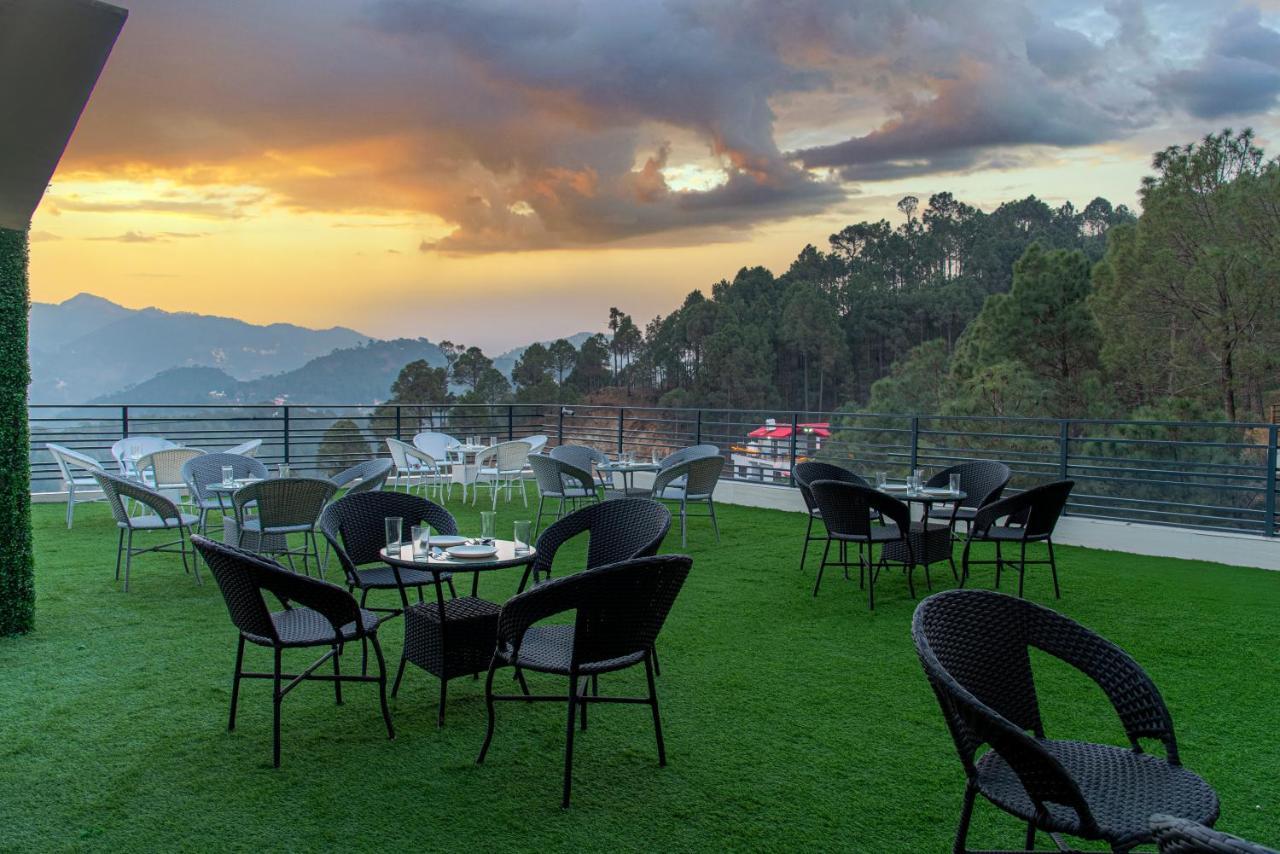 The Hillcrest Paradise Kasauli Exterior foto